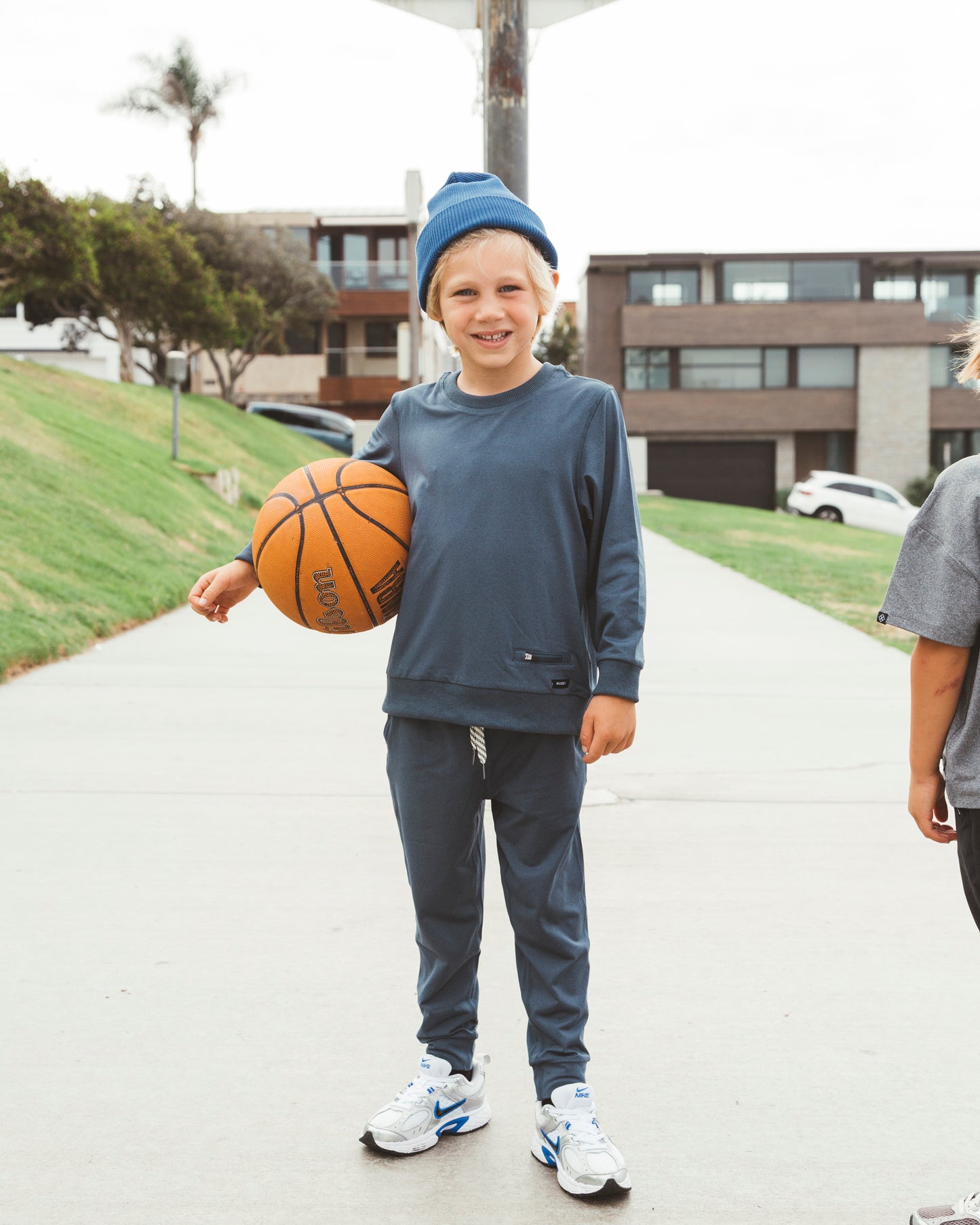 Shaker Crew | Kids Sweatshirt
